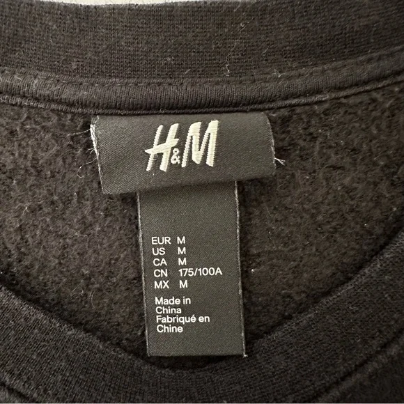 H&M Black Crewneck Sweater with Graphic Print - Picture 4 of 13